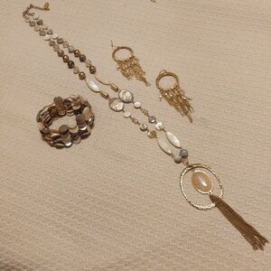 Jules B Beaded Necklace and bracelet bundle with earrings